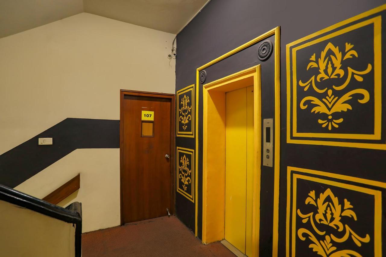 Hotel Fabhotel Emerlad