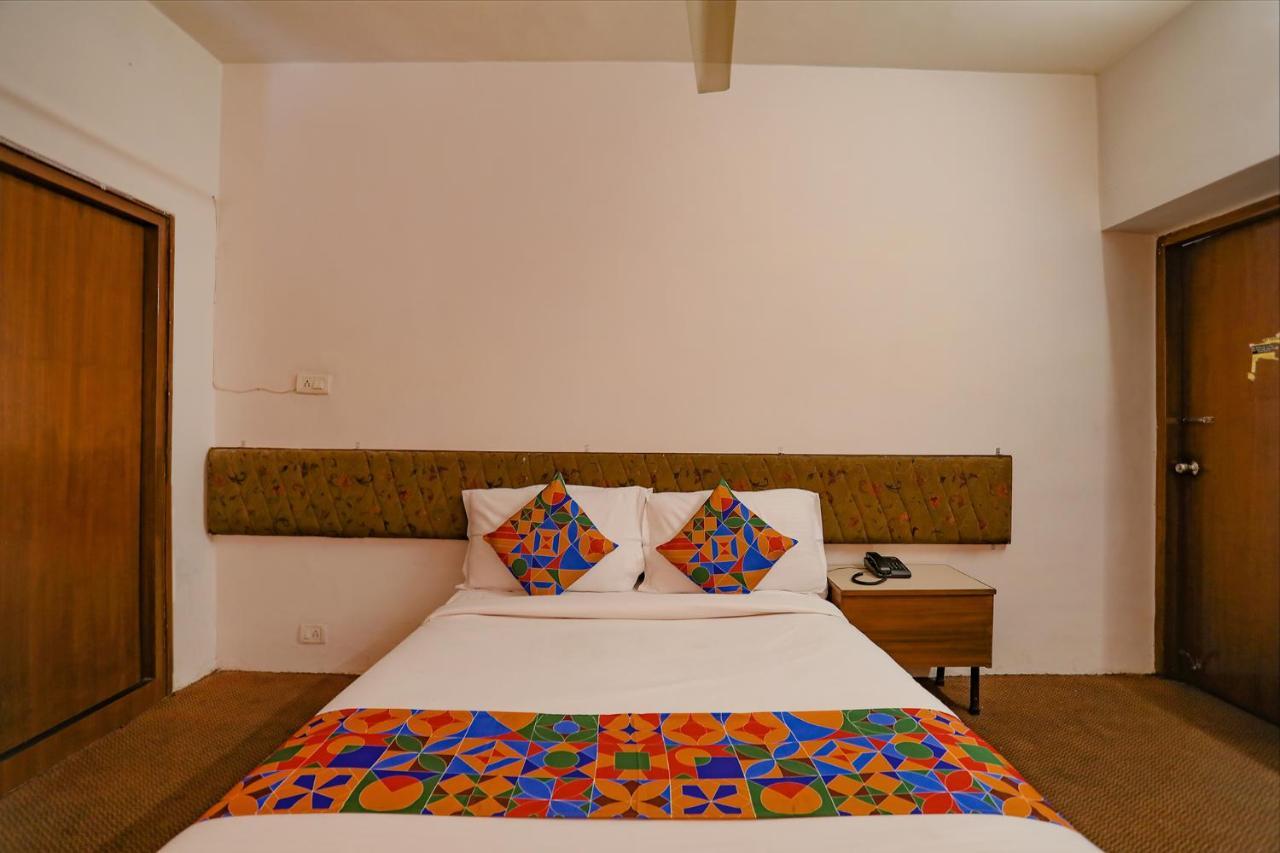 Fabhotel Emerlad 3*