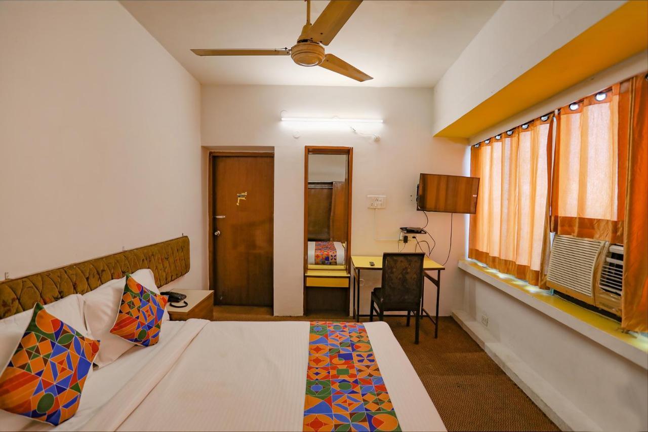 Hotel Fabhotel Emerlad 3*