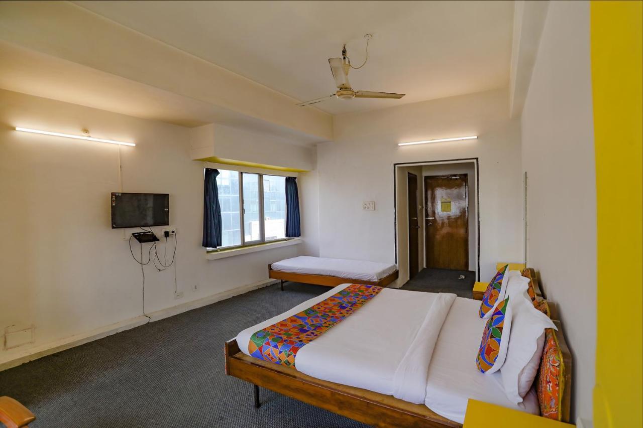 Fabhotel Emerlad 3*