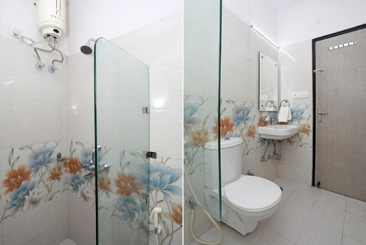 Chandramouli Hotel