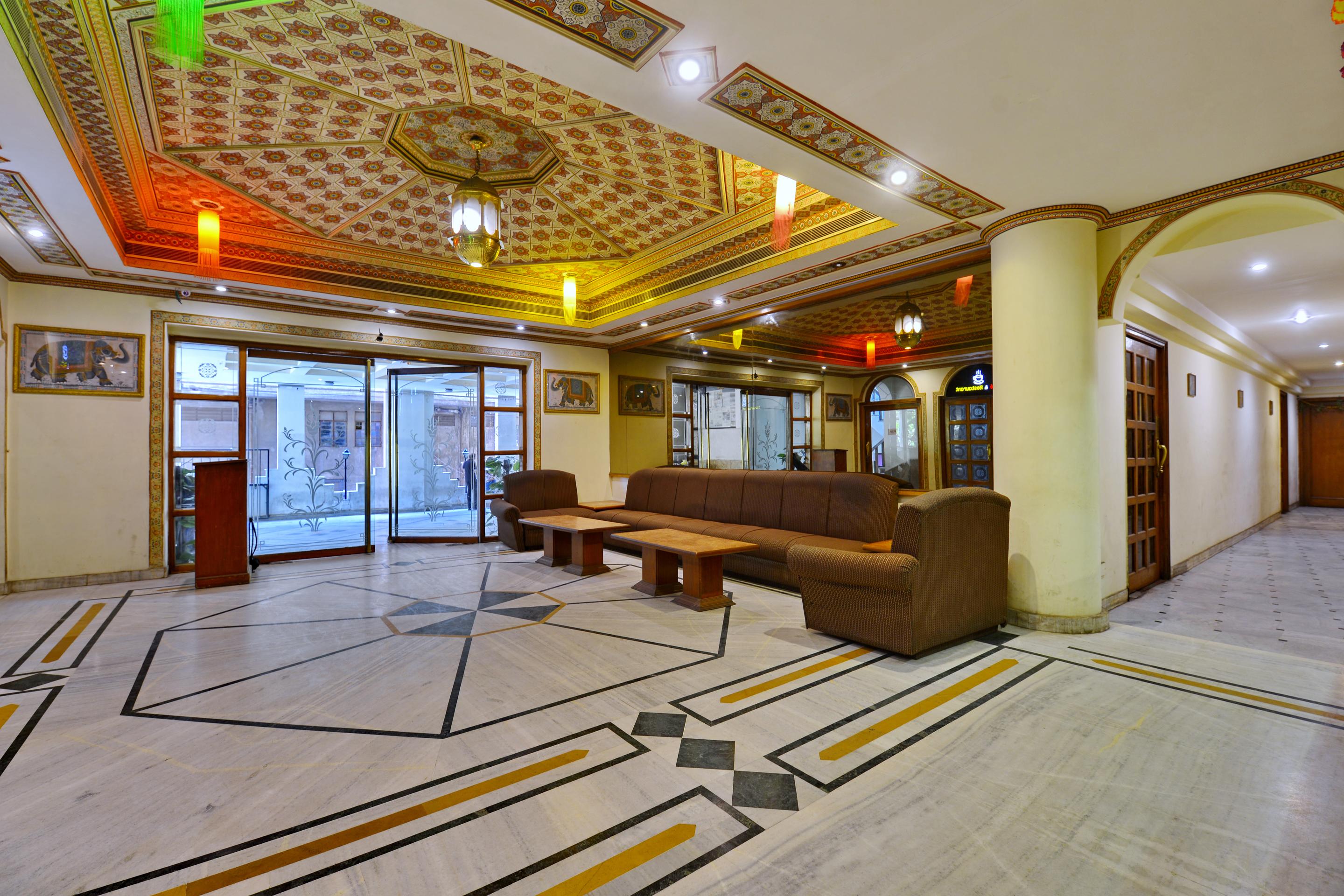 Hotel Maharani Plaza