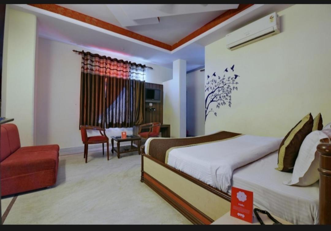 Mansarovar Palace Hotel 3*
