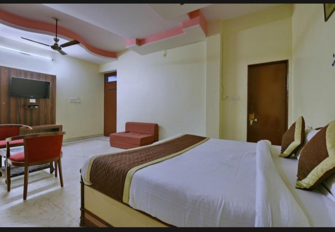 Mansarovar Palace Hotel