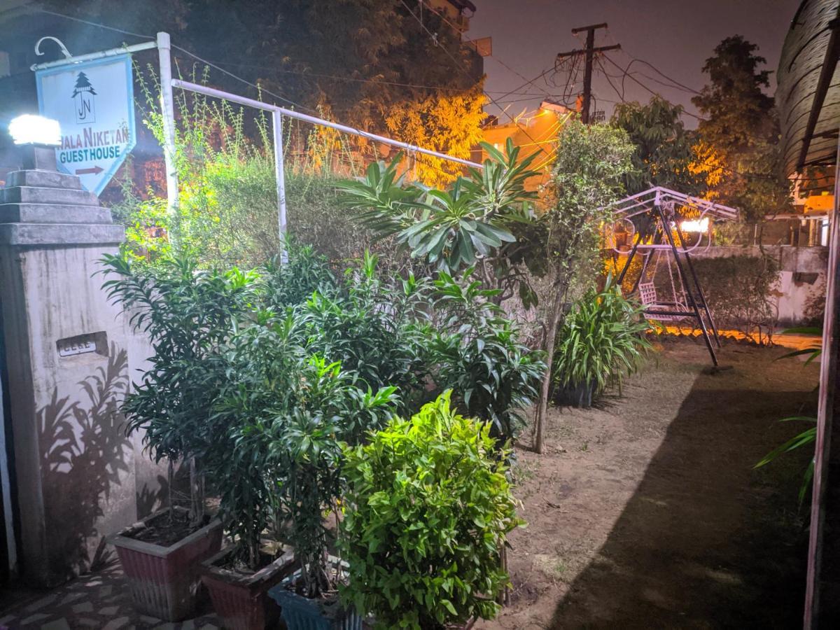 Jwala Niketan Guesthouse Private Rooms Hostel *