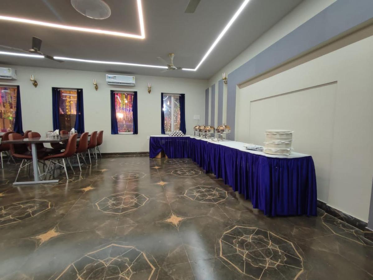 Hotel Sparsh Canopy Jaipur