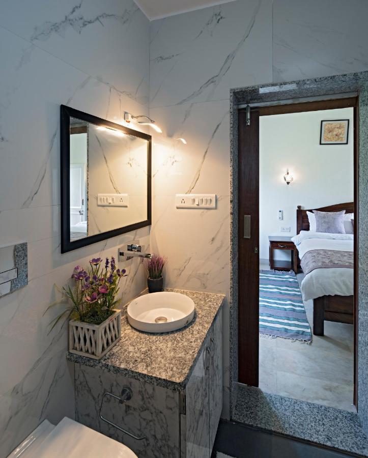 Madhav's Mallet Bed & Breakfast *