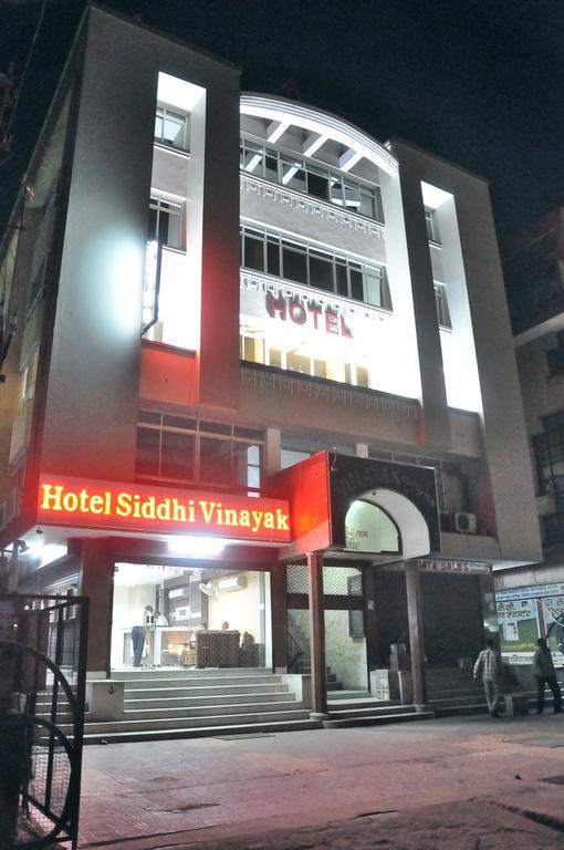 Siddhi Vinayak Station Road Hotel