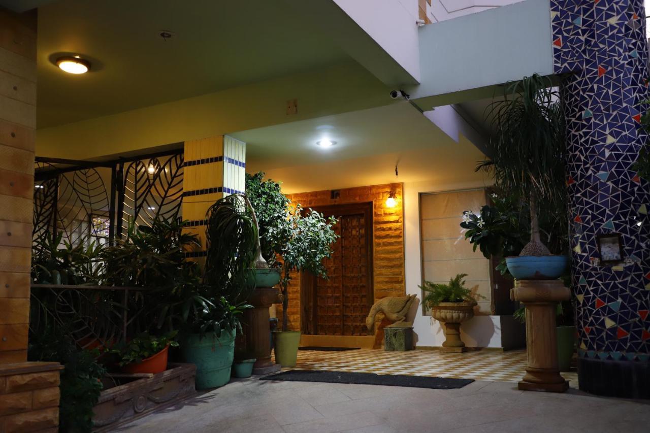 Aura Royal Homestay