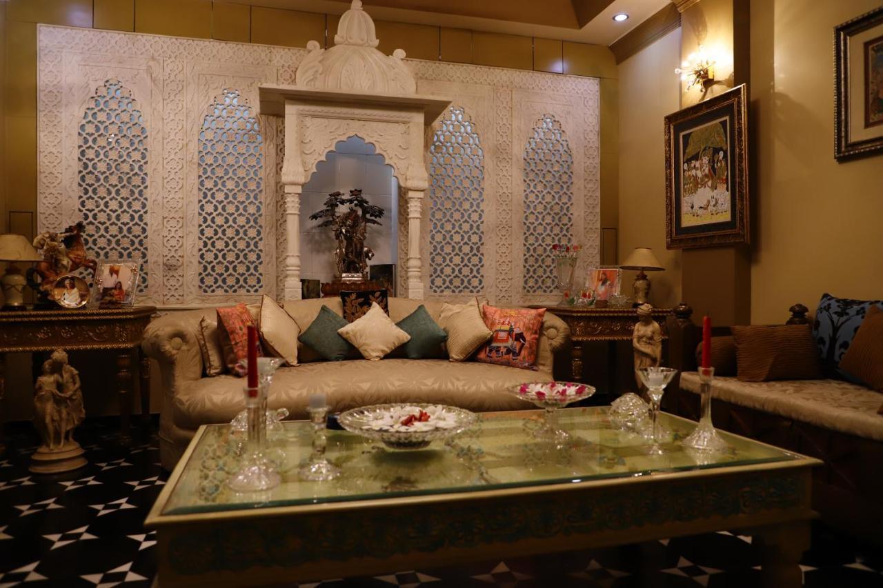 Homestay Aura Royal