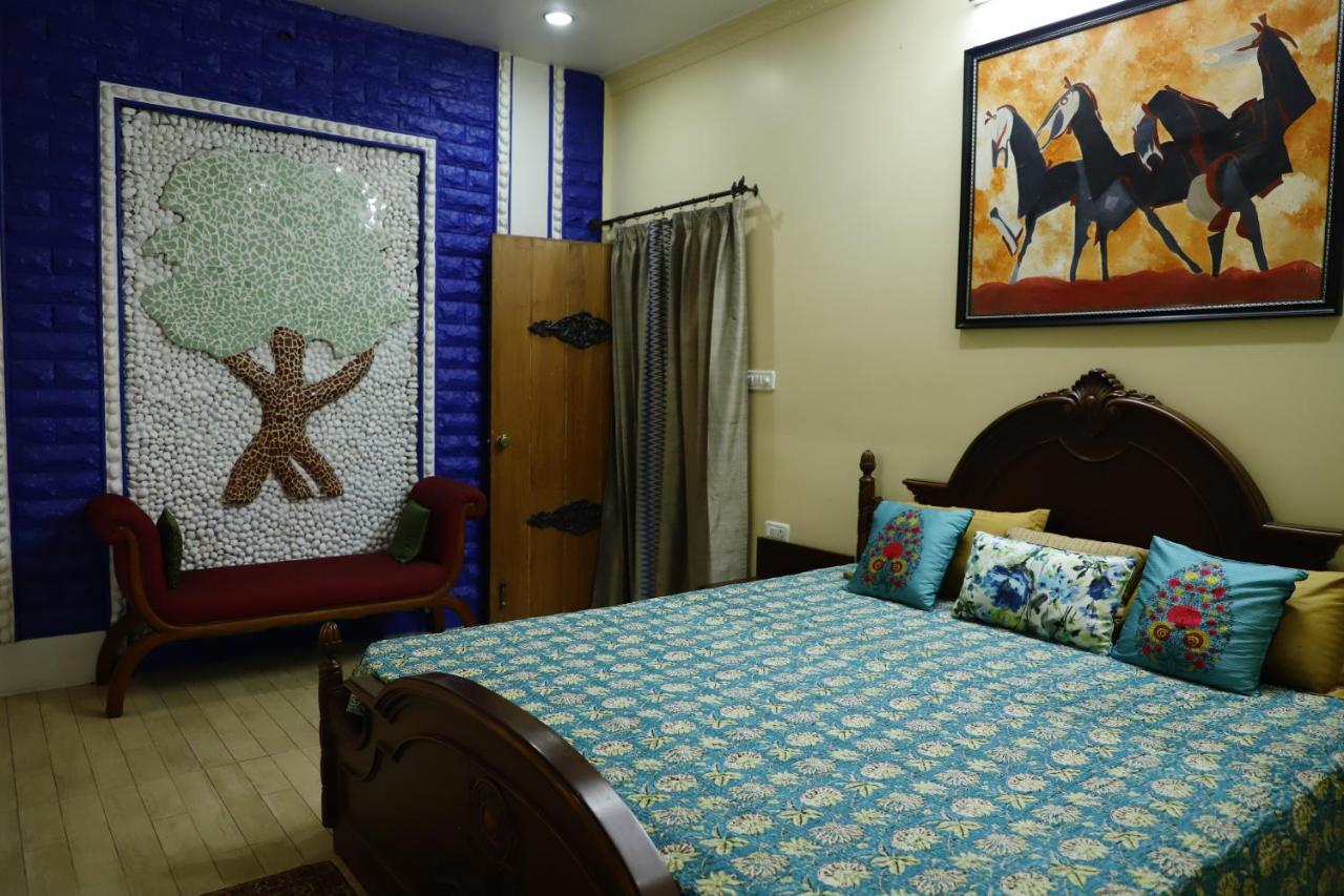 Homestay Aura Royal