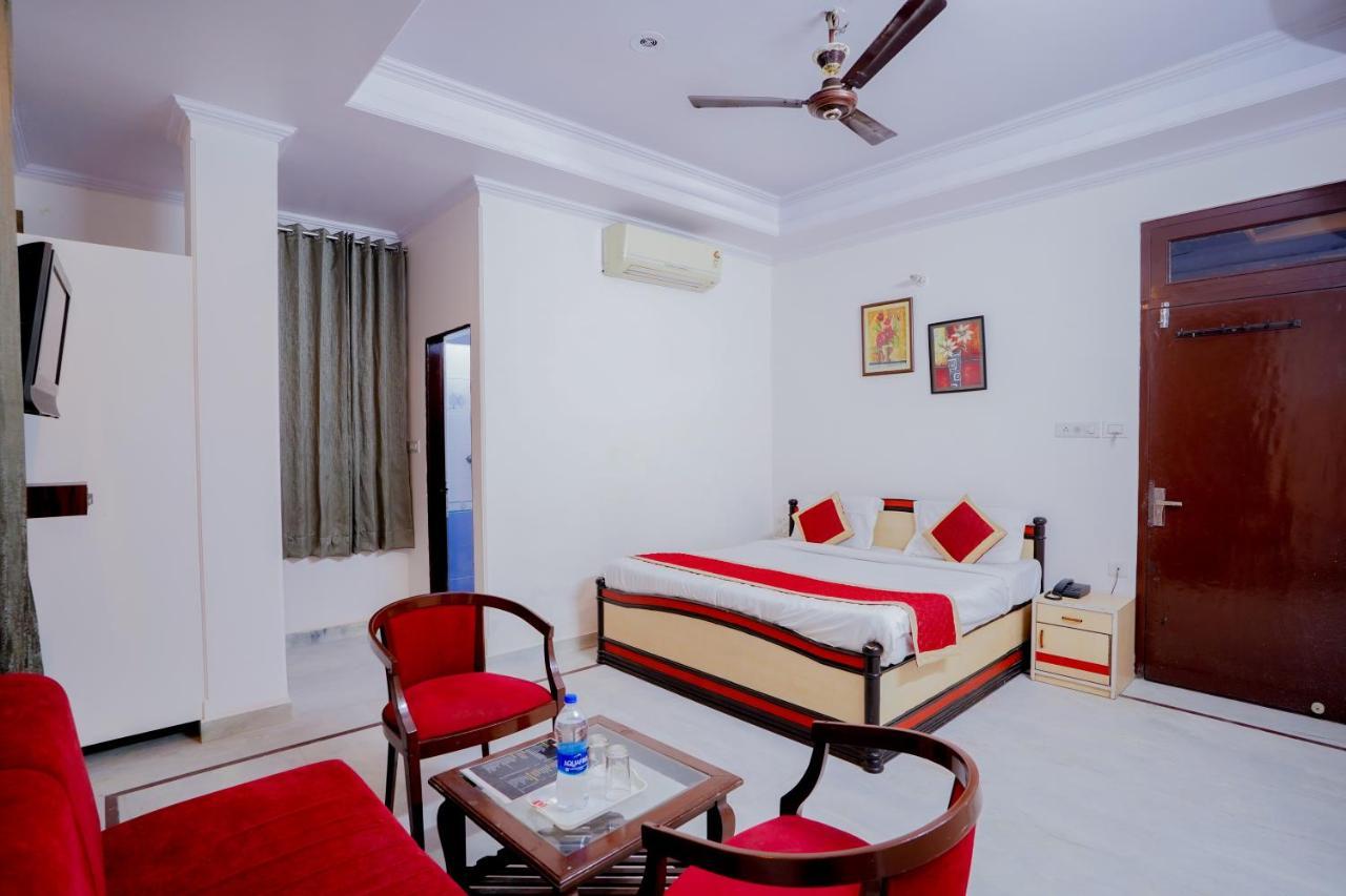 Mansarovar Palace 2*