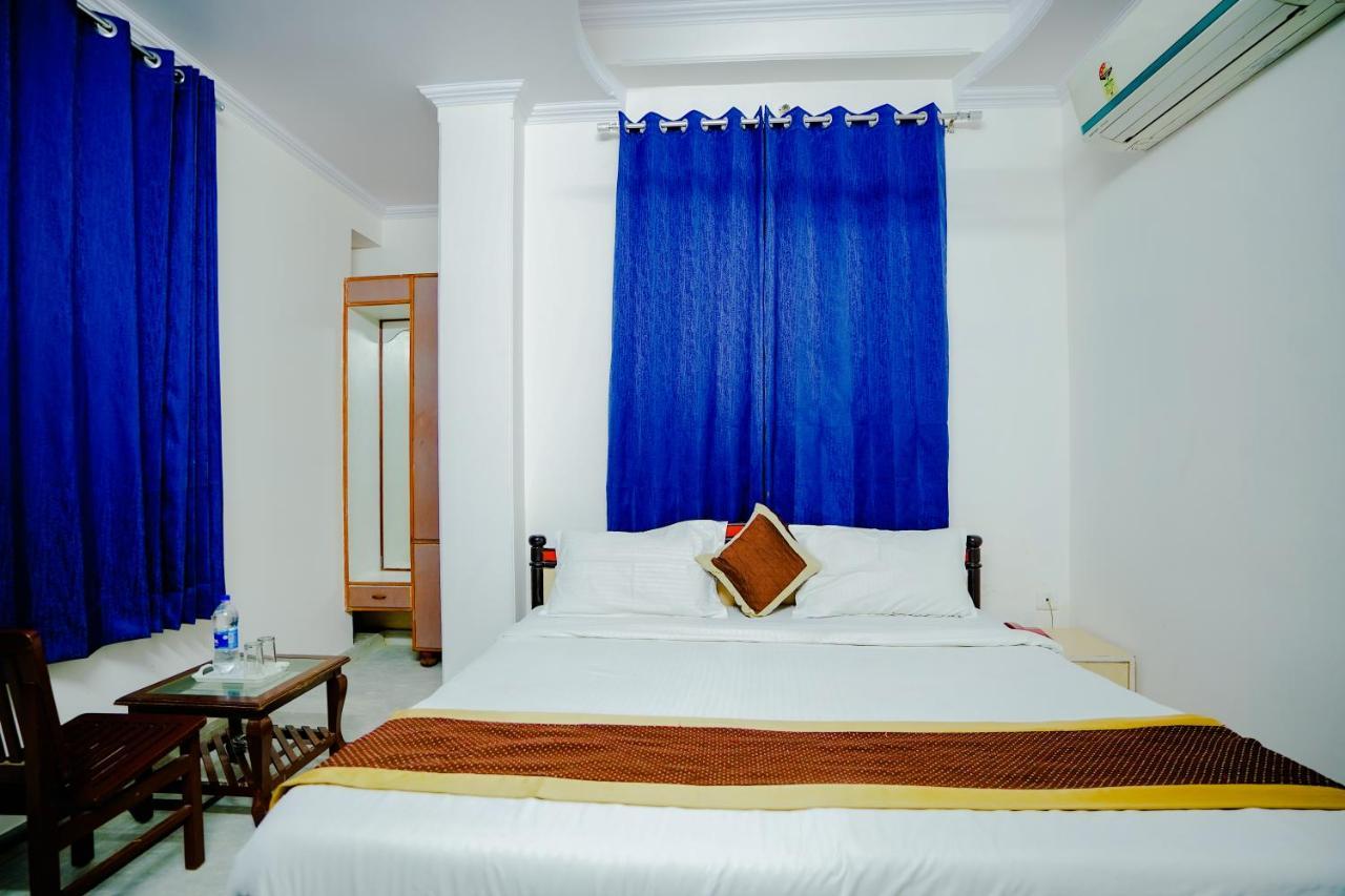 Mansarovar Palace Hotel