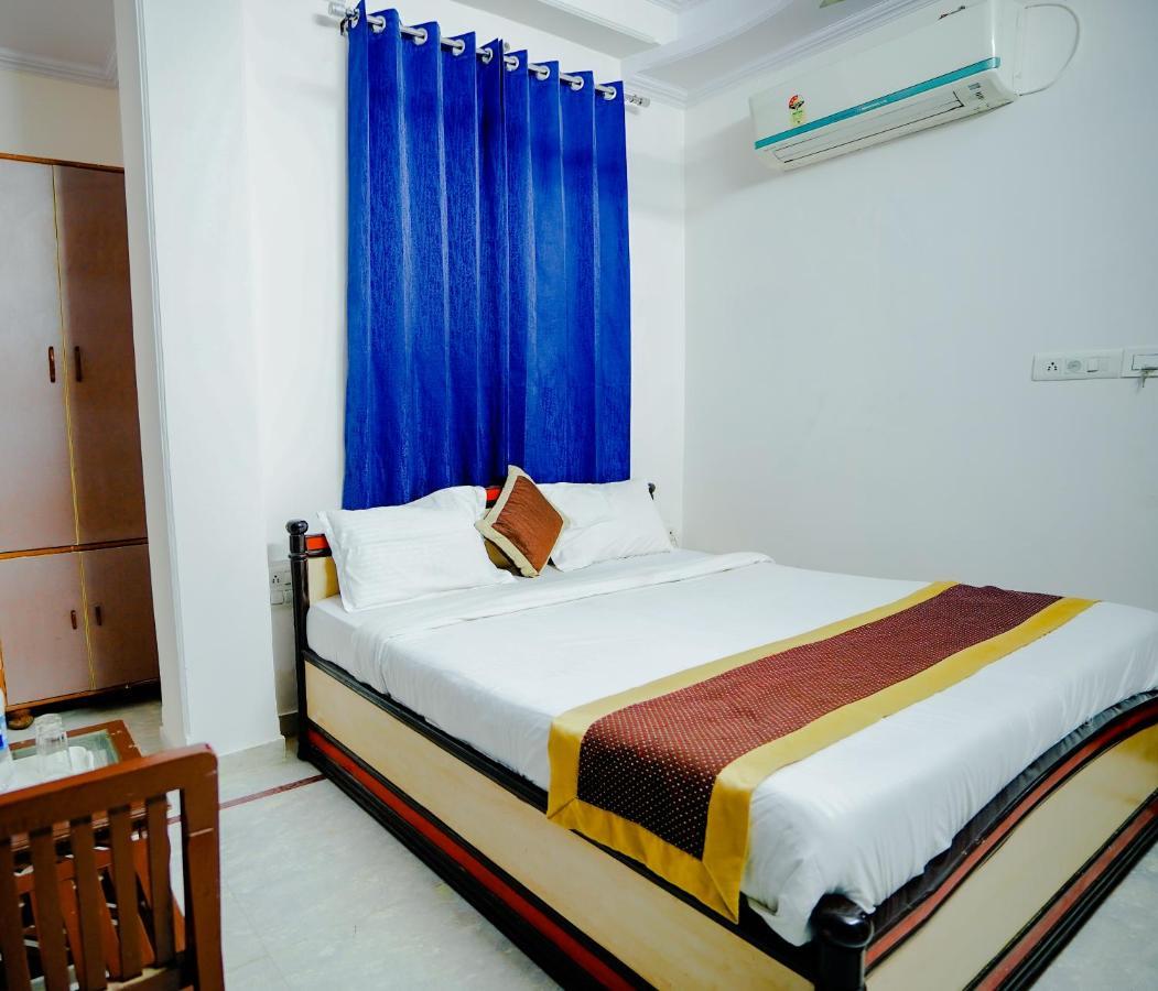 Hotel Mansarovar Palace