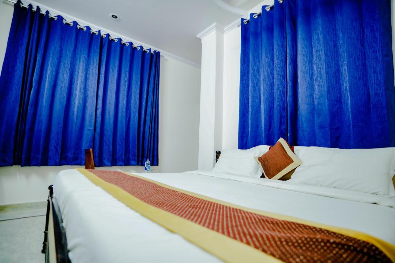 Mansarovar Palace Hotel