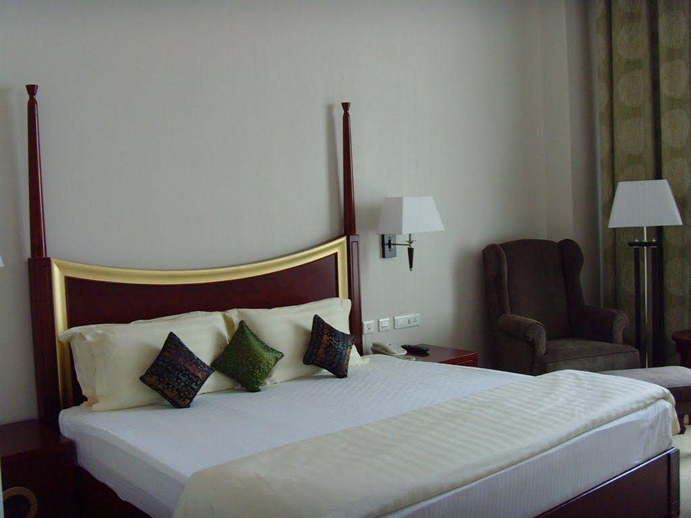 Ramada By Wyndham Jaisinghpura 4* Jaipur