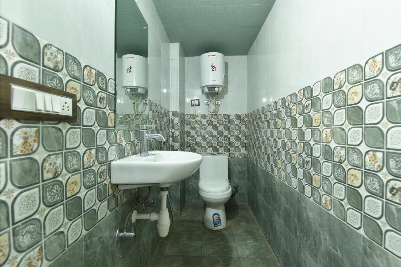 Hotel Fabhotel Queens Hub