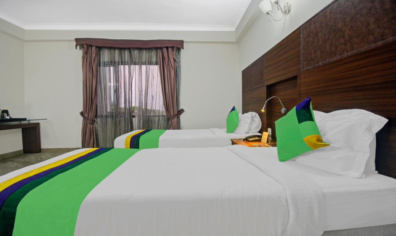Treebo Maharaja Residency Family