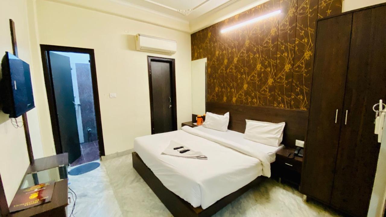 Pulse Near Railway Station 3*