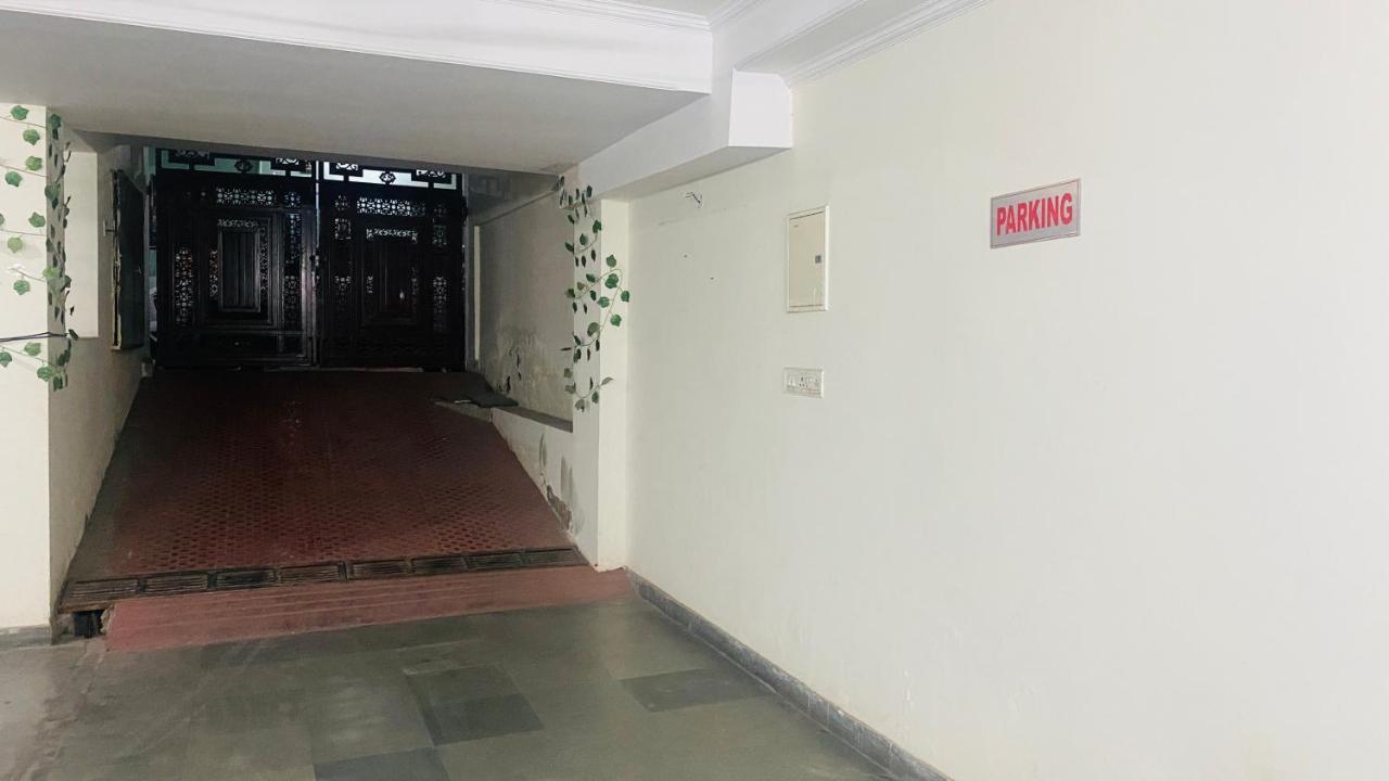 Pulse Near Railway Station Hotel