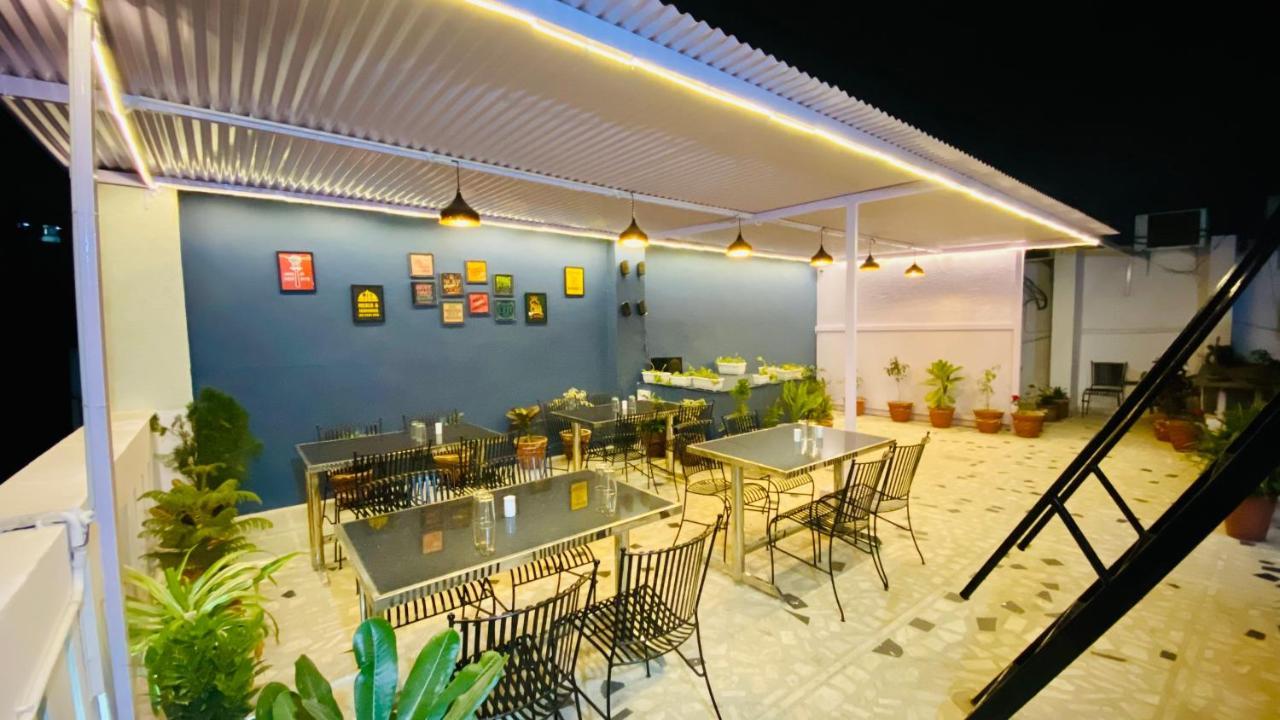 Pulse Near Railway Station Hotel
