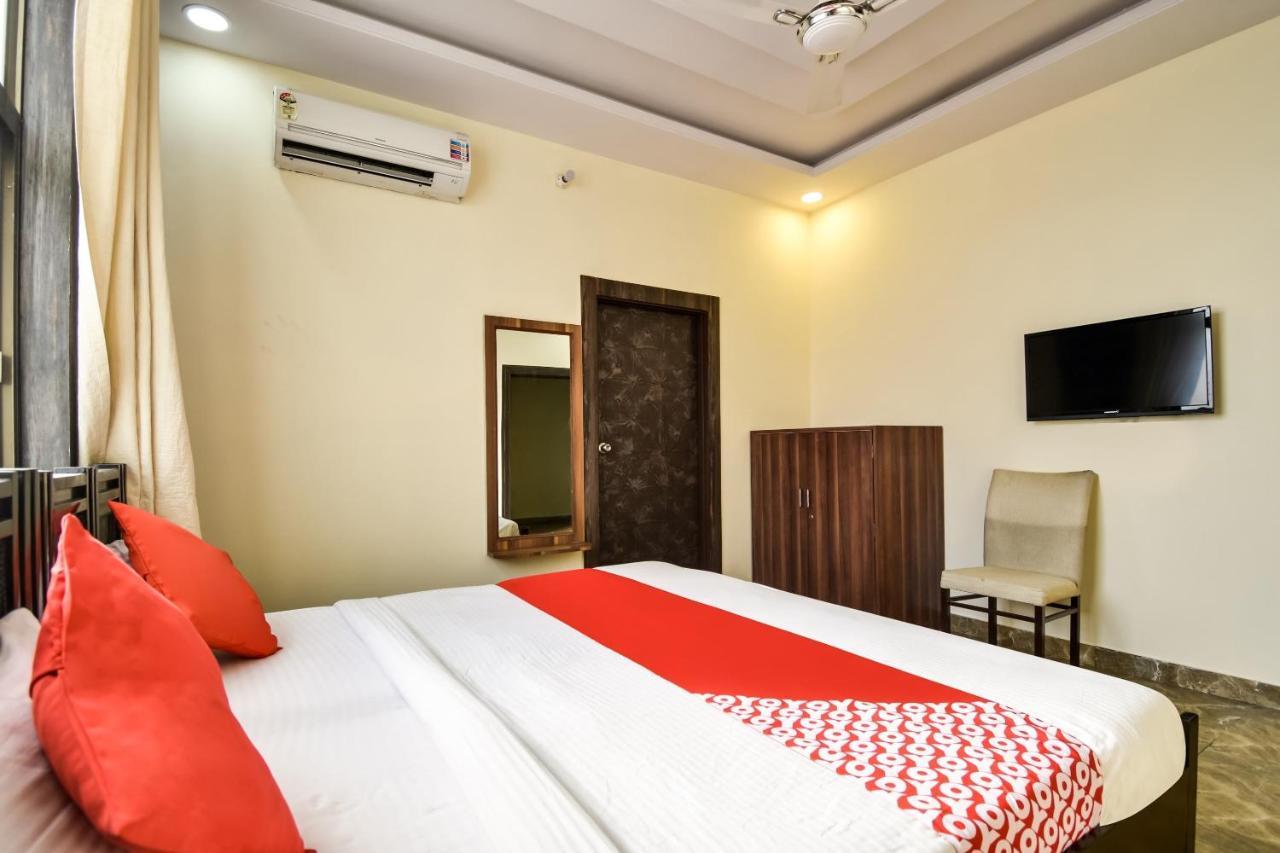 Oyo Flagship Spark Hotel
