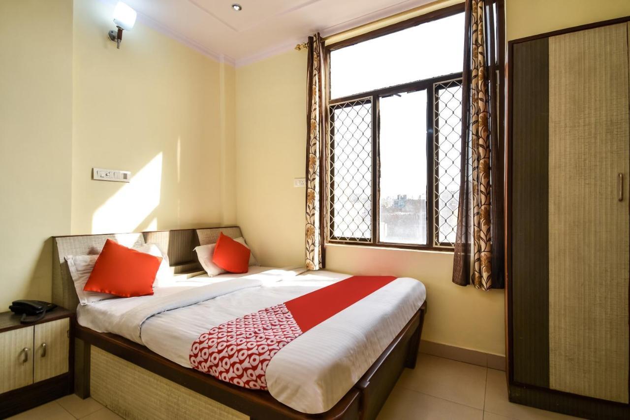 Oyo Flagship Spark Hotel