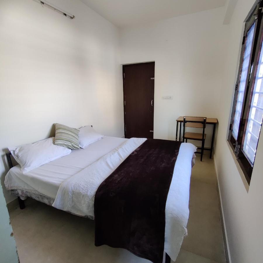 House No 87a Guest house *