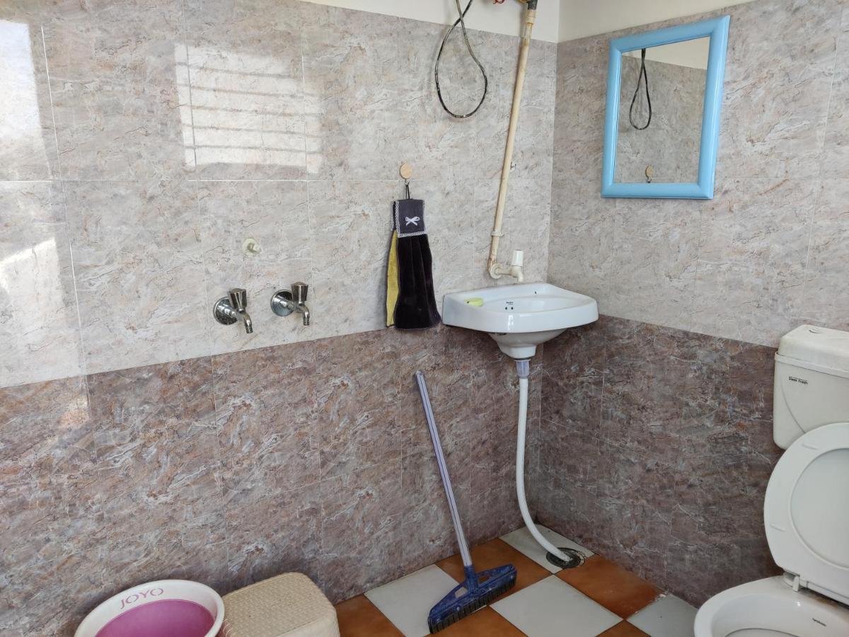 House No 87a Guest house *