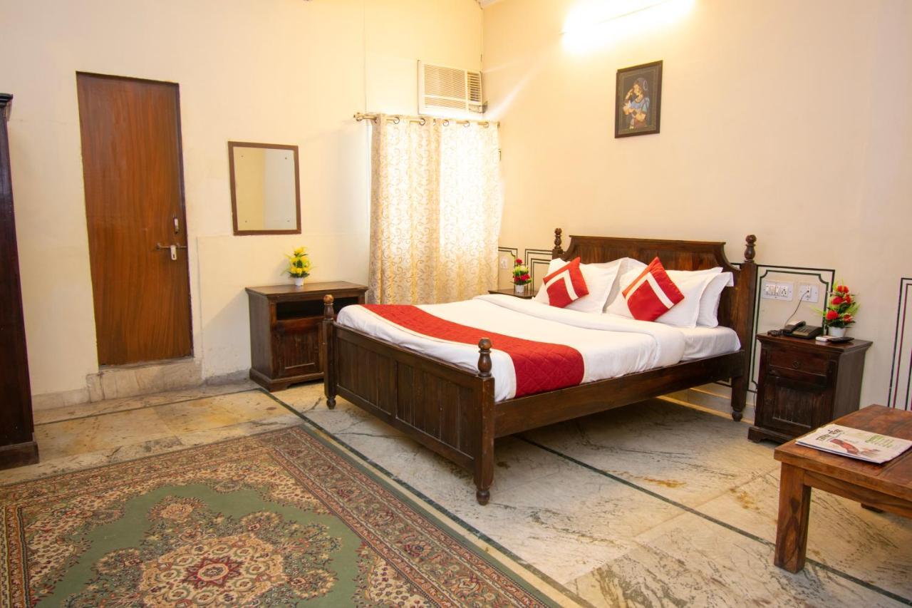 Townhouse Chandpole Metro Station Formerly Raghuraj Palace Hotel Jaipur