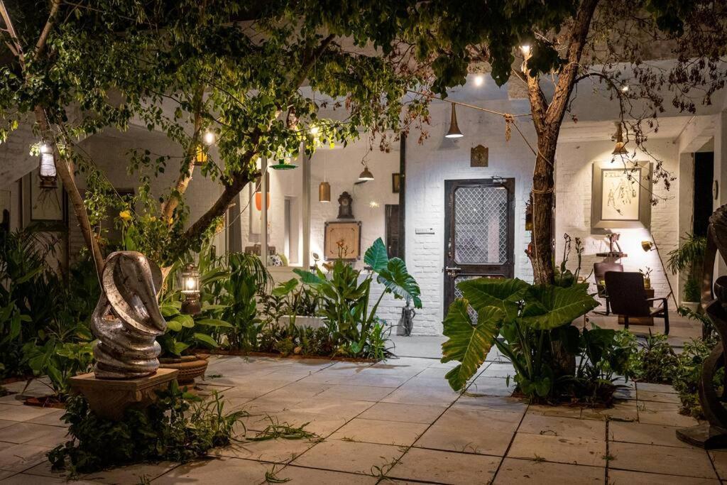 The Artists' Farm Villa *