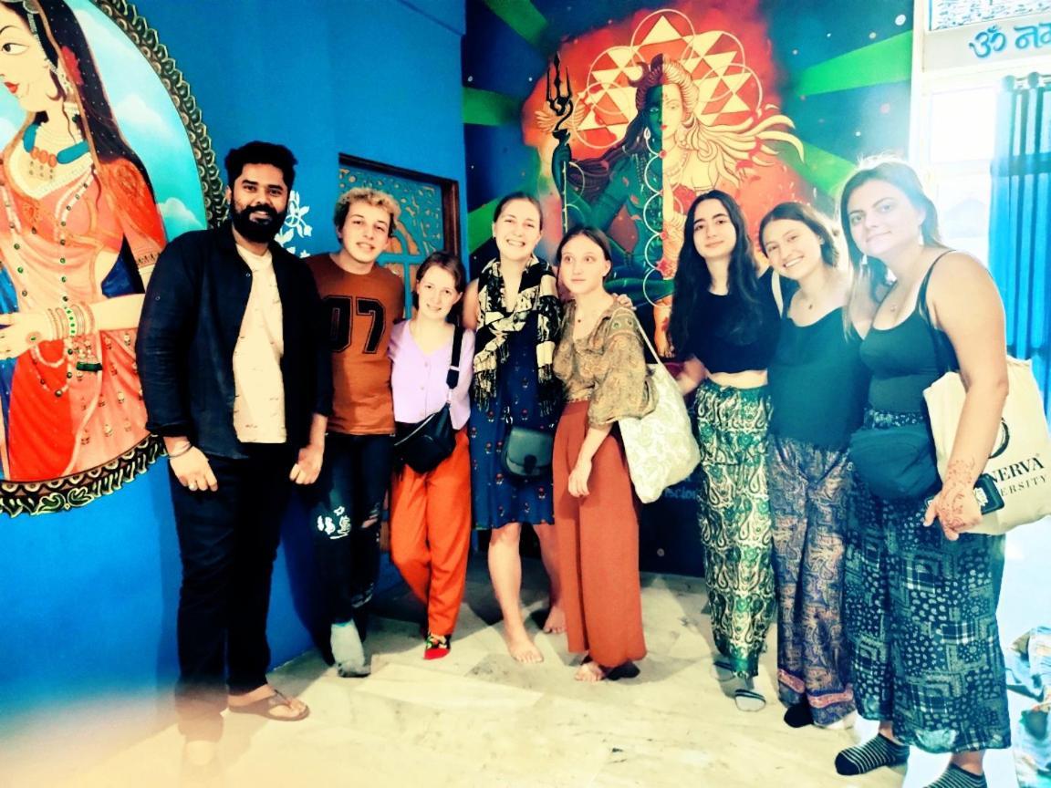 House Of Touristers Hostel *