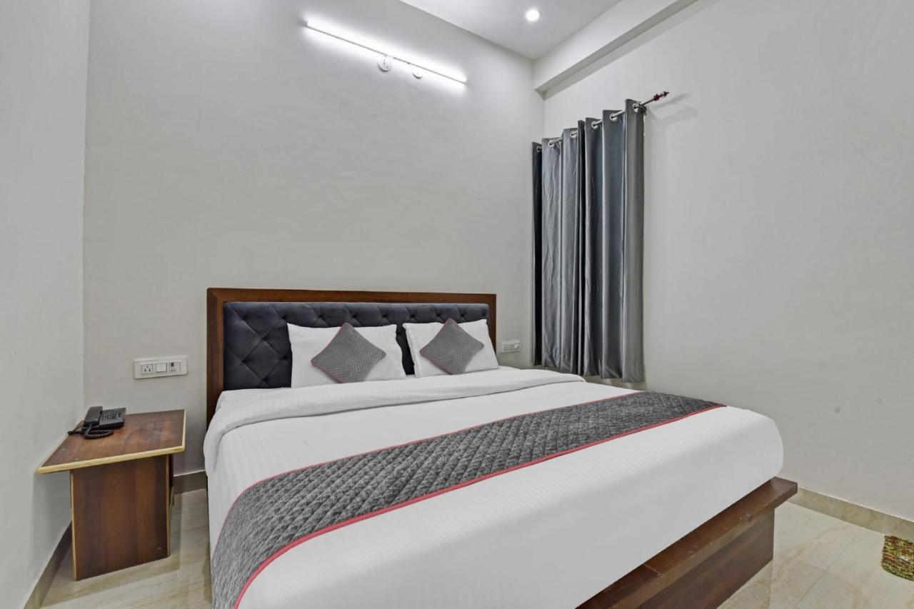 Hotel Super Oyo Collection O Legend Jaipur