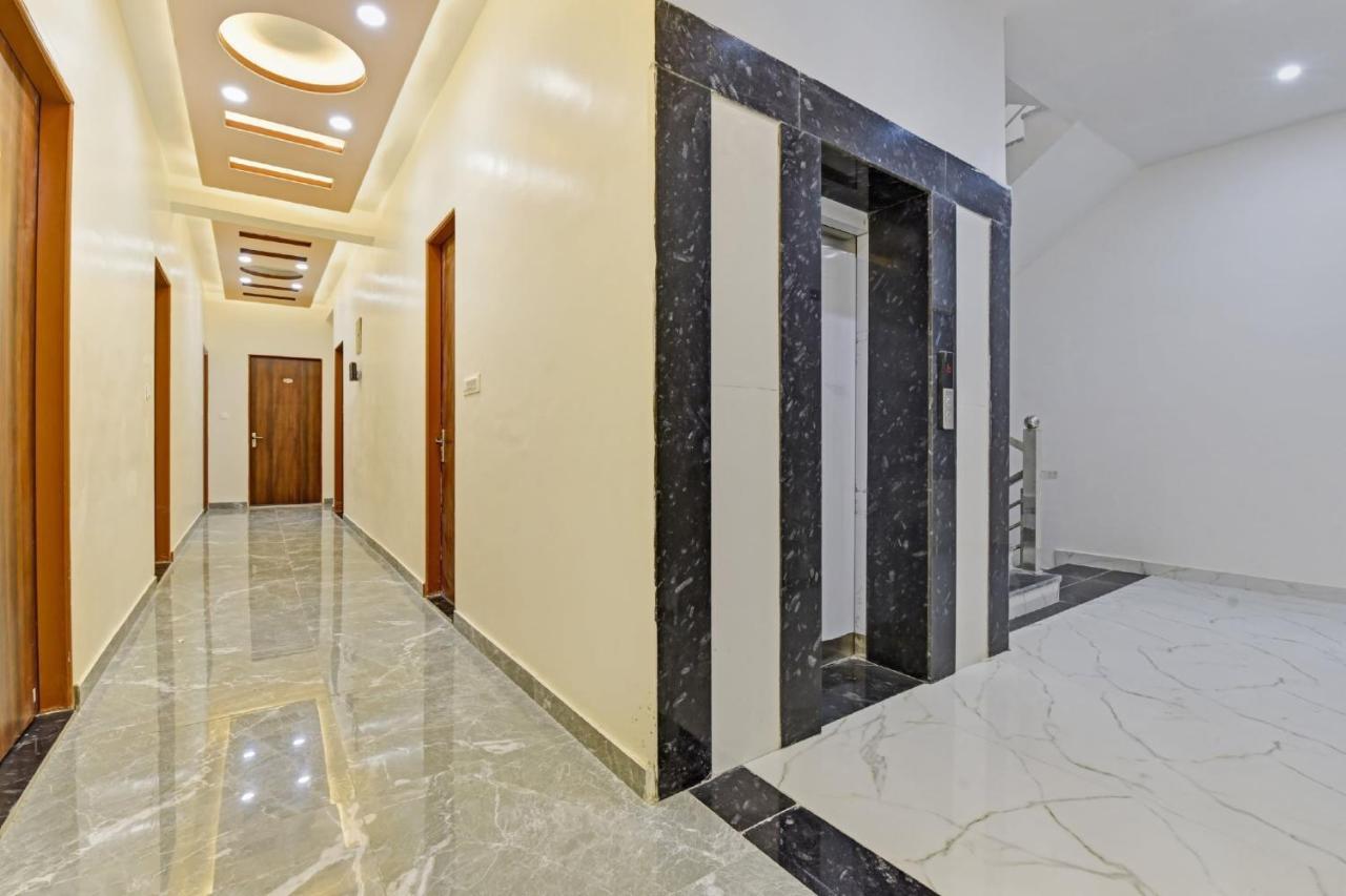 Super Oyo Collection O Legend Hotel 3*