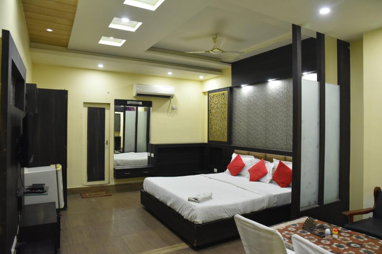 C-9 3* Jaipur