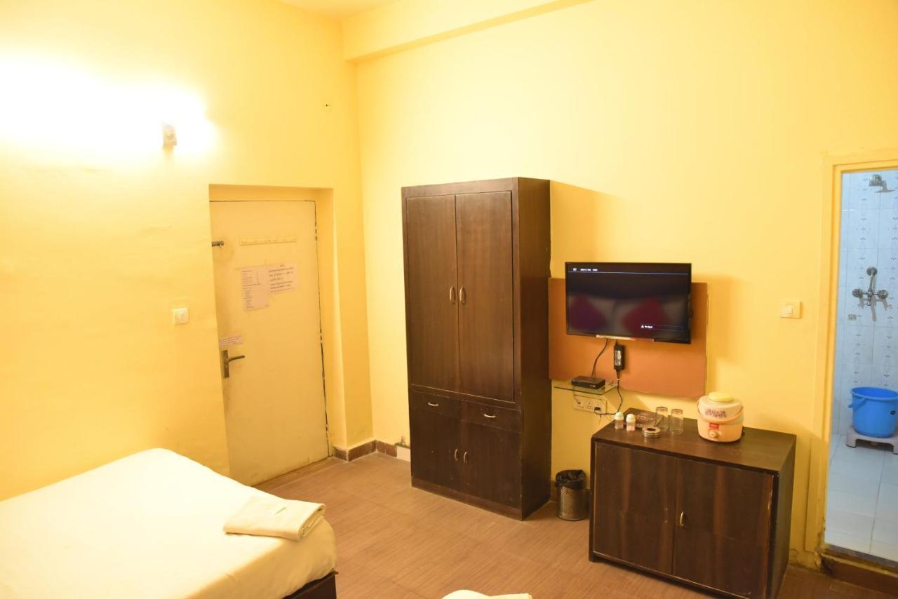 C-9 Hotel 3*