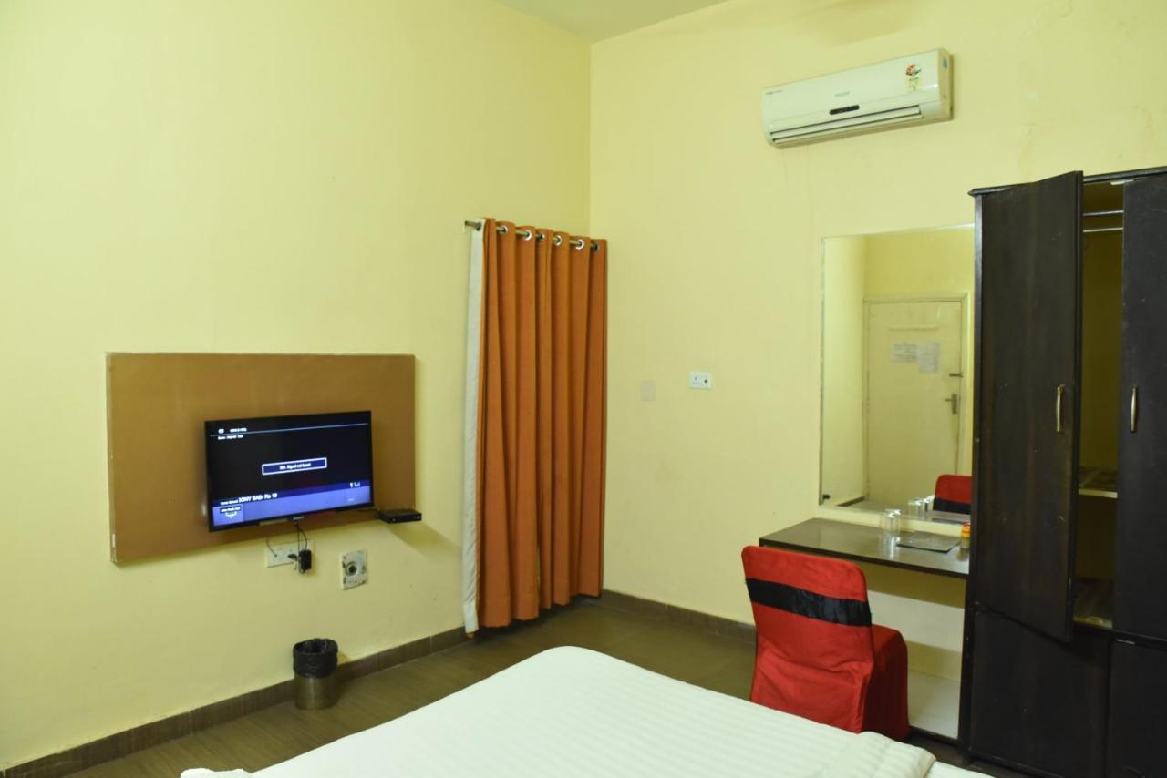 C-9 Hotel 3*