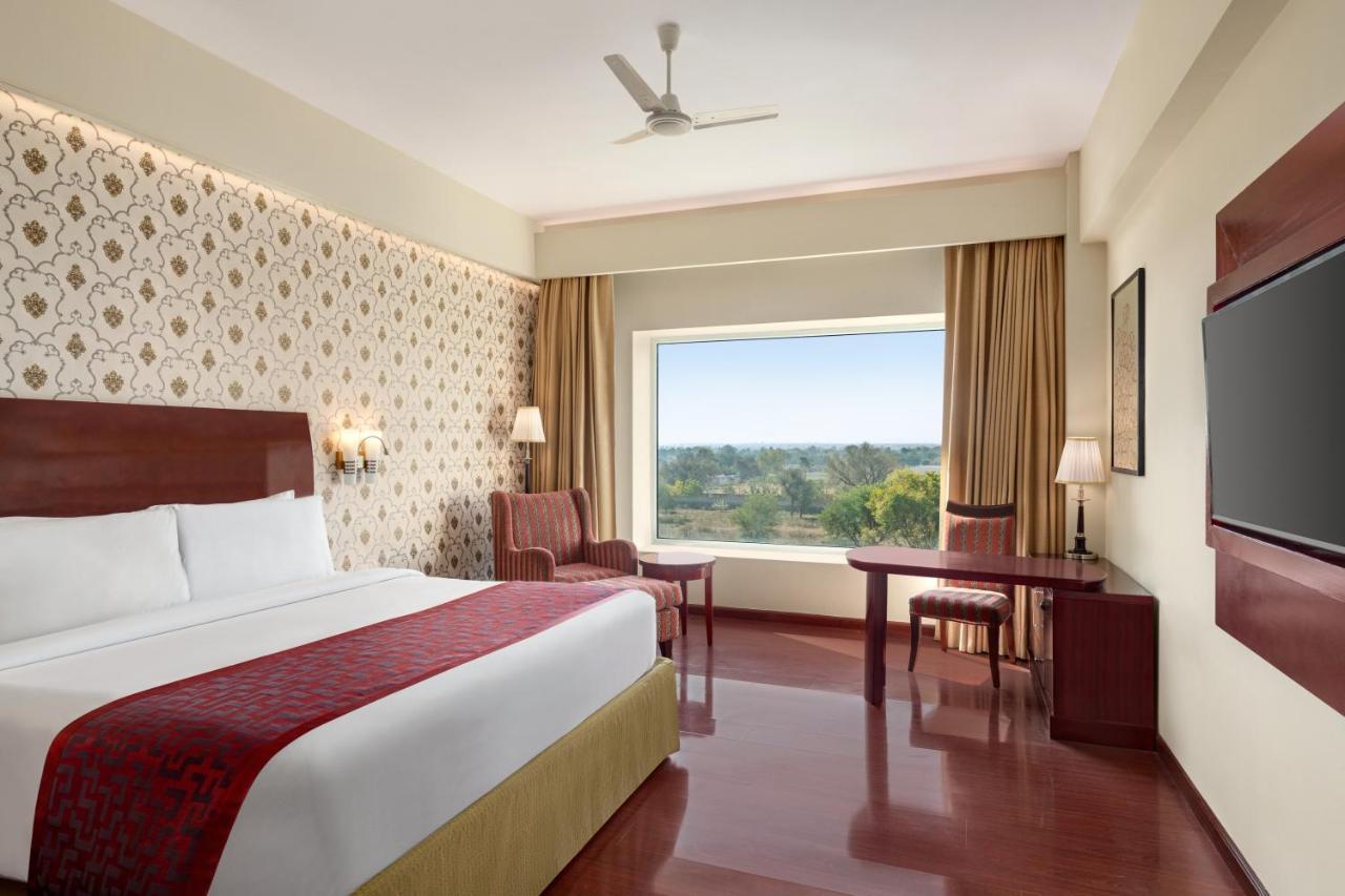 Hotel Ramada By Wyndham Jaisinghpura 4*
