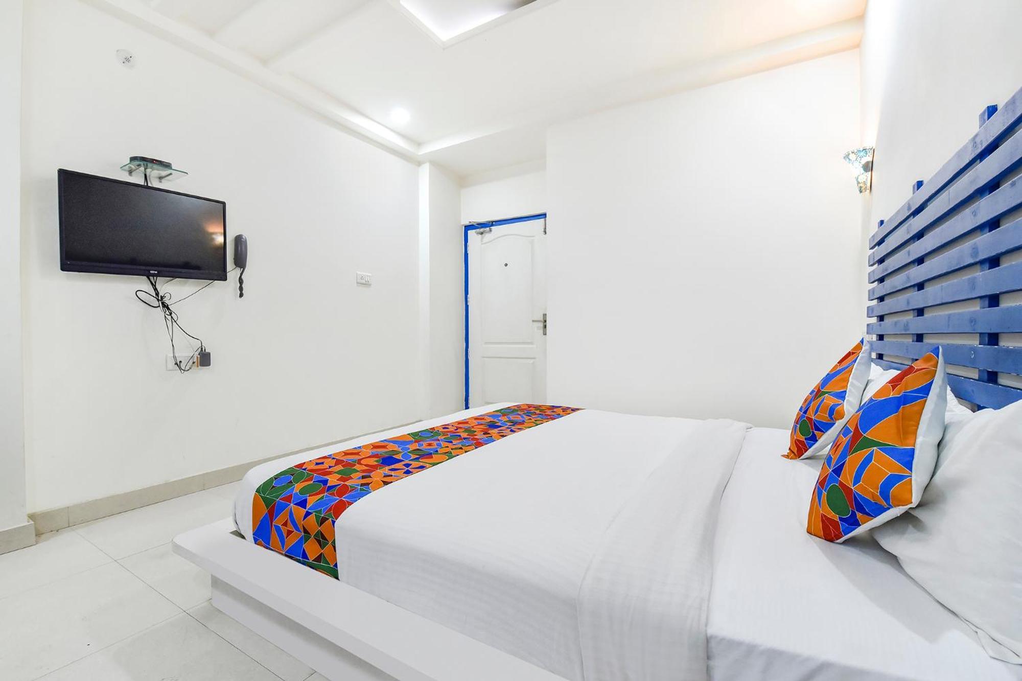 Fabhotel Istana Hotel 3*
