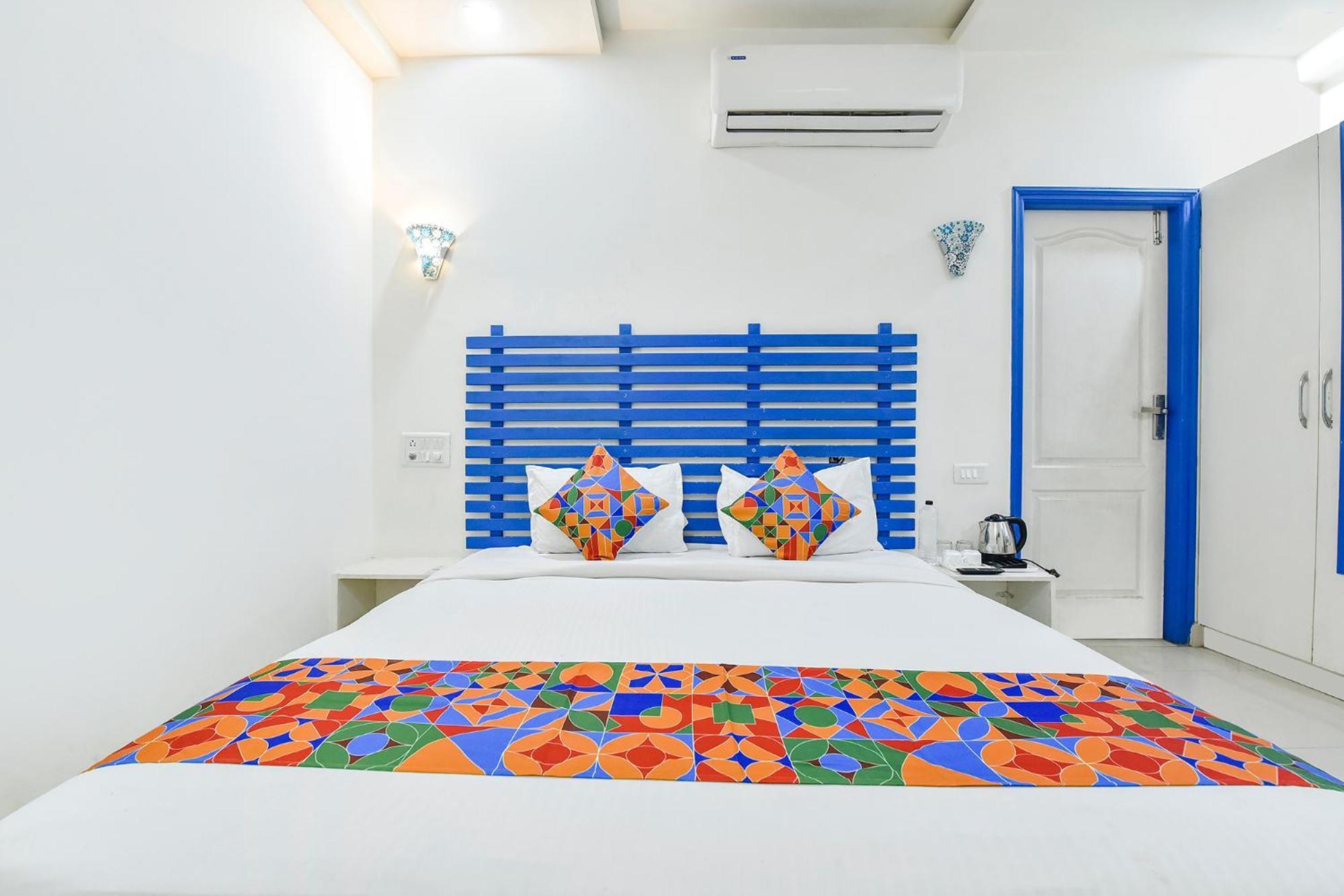 Hotel Fabhotel Istana Jaipur