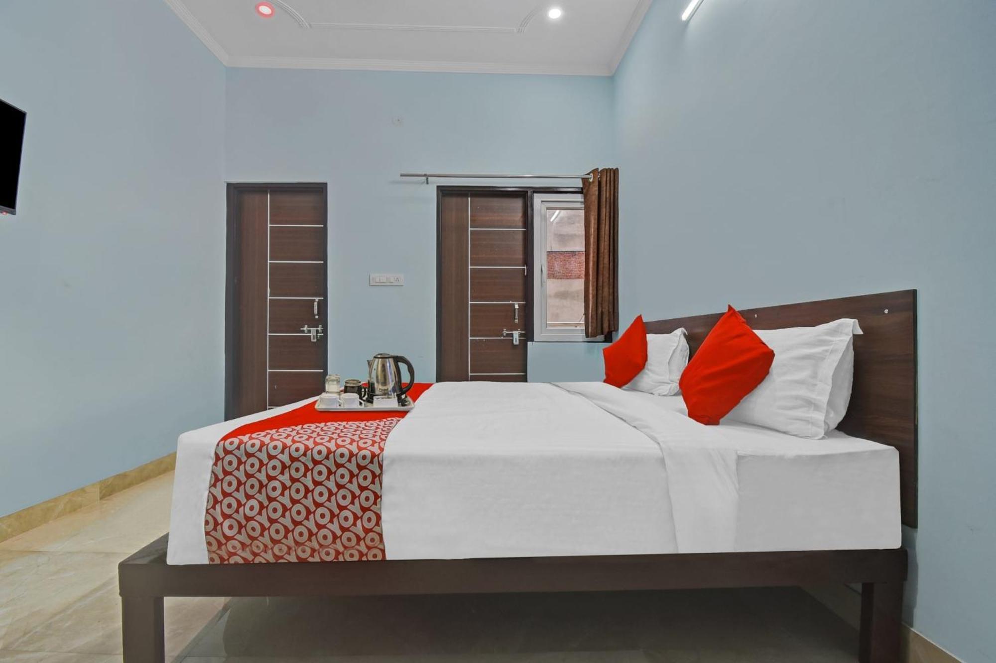O Ansh Plaza 4*