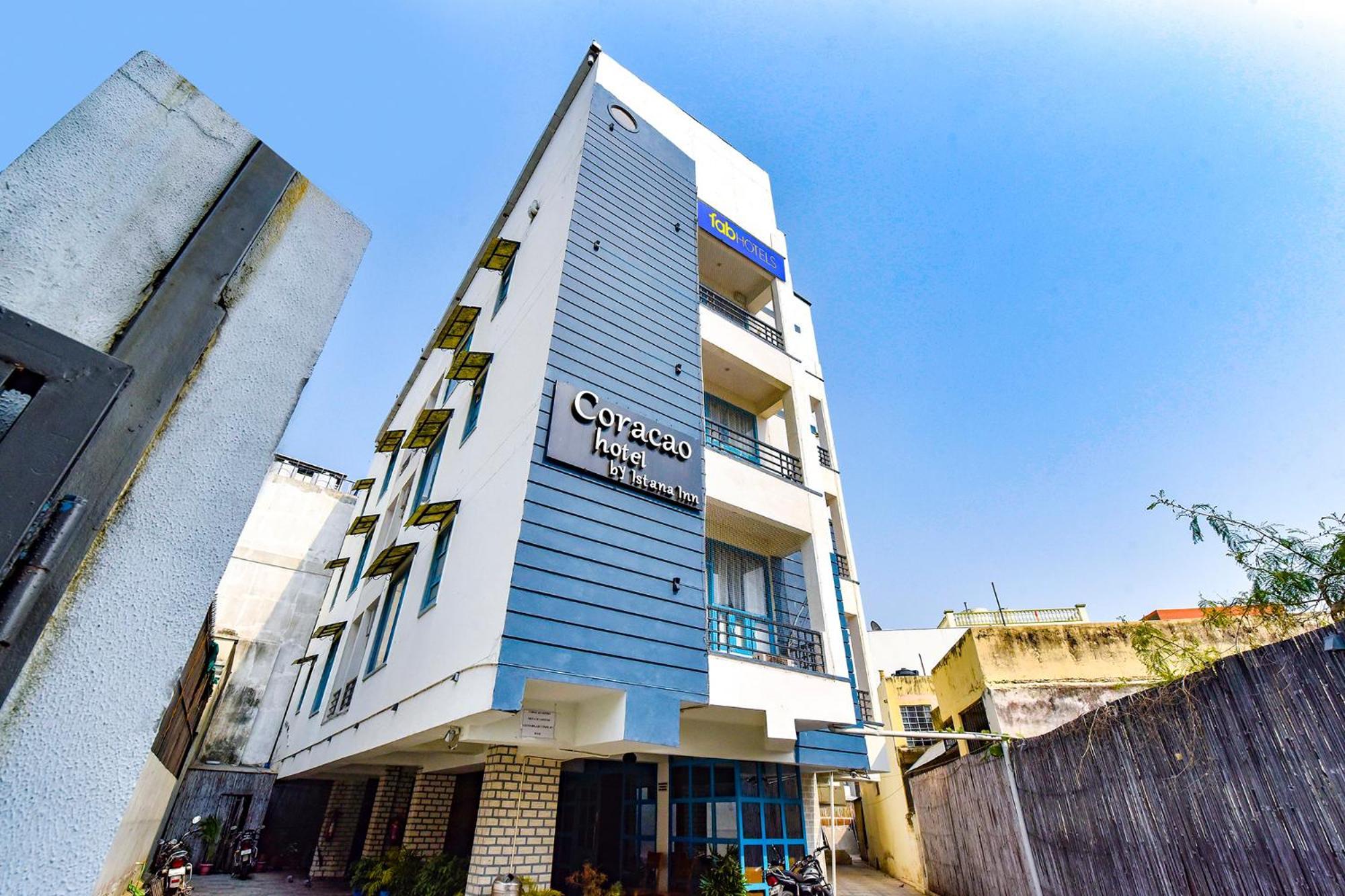Fabhotel Istana Hotel 3*