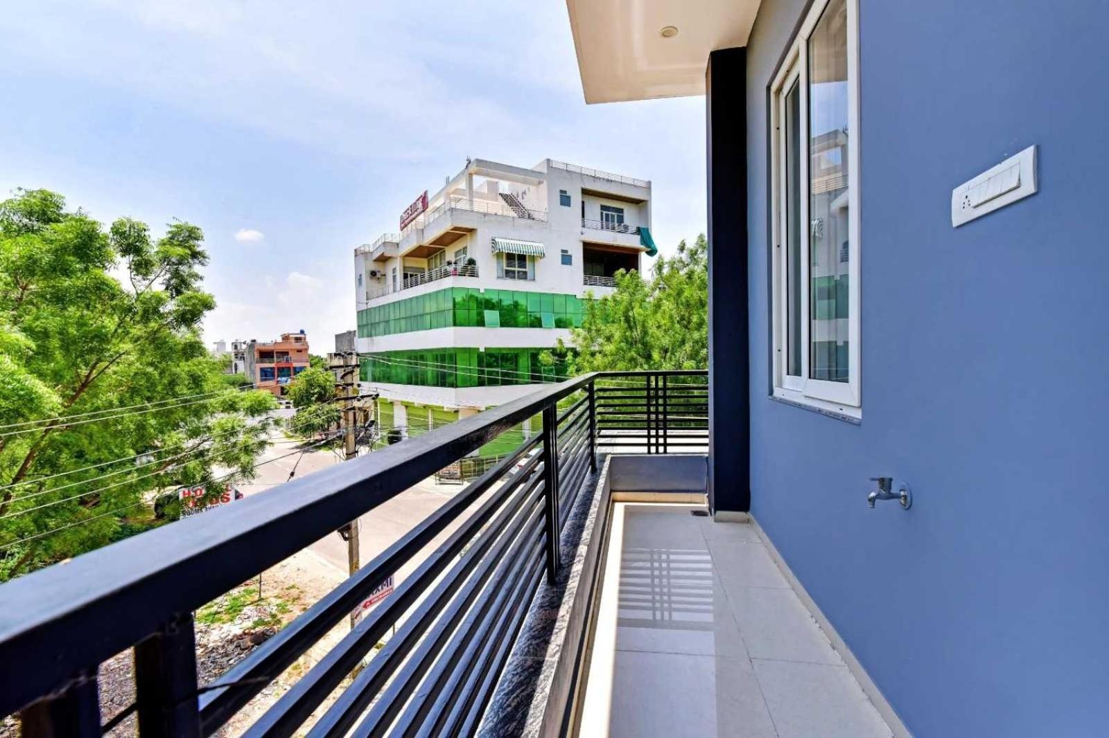 Hotel Super Collection O Roxas Jaipur