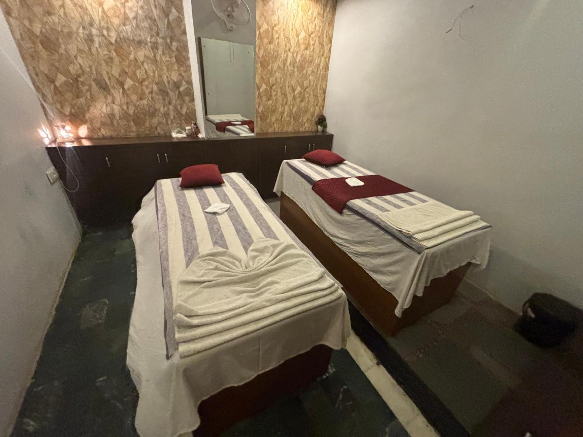 Maya International 3* Jaipur