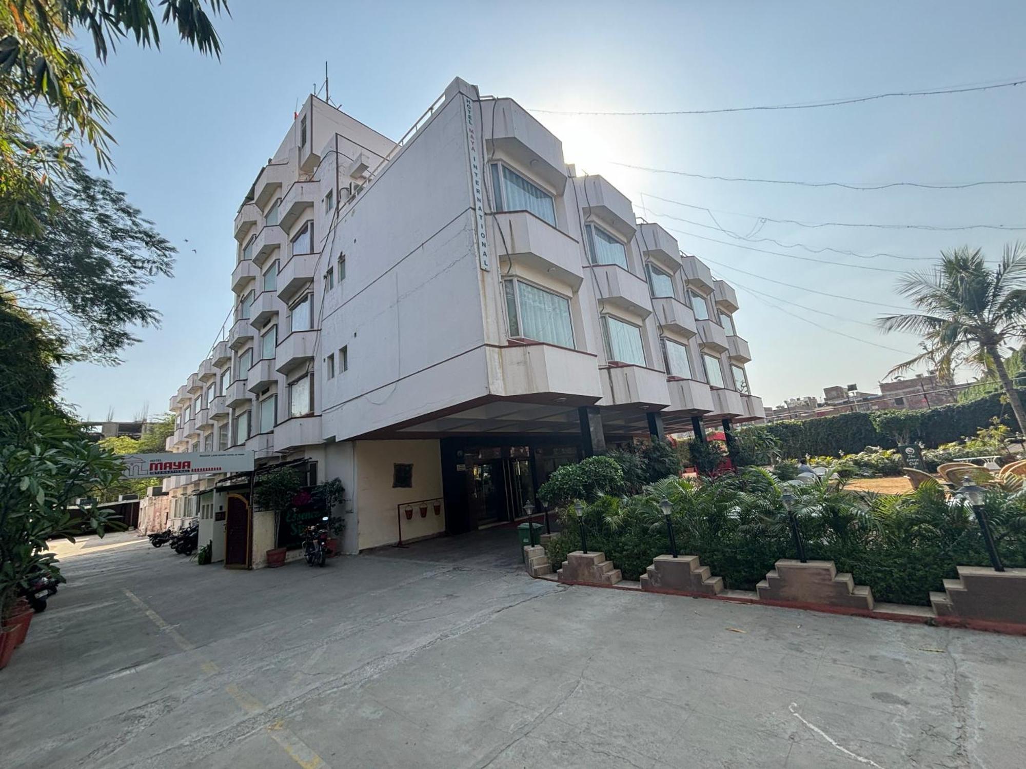 Hotel Maya International