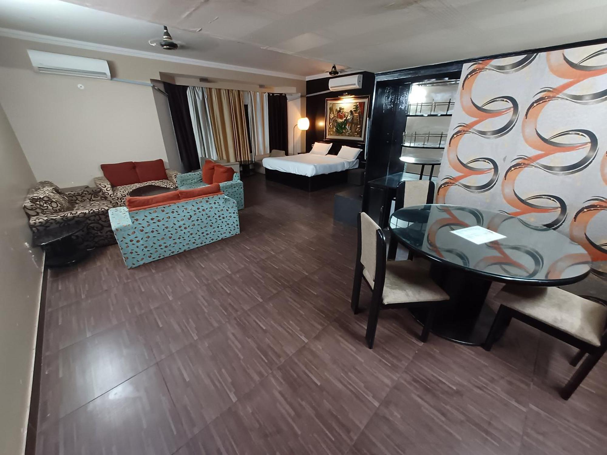 Maya International 3*