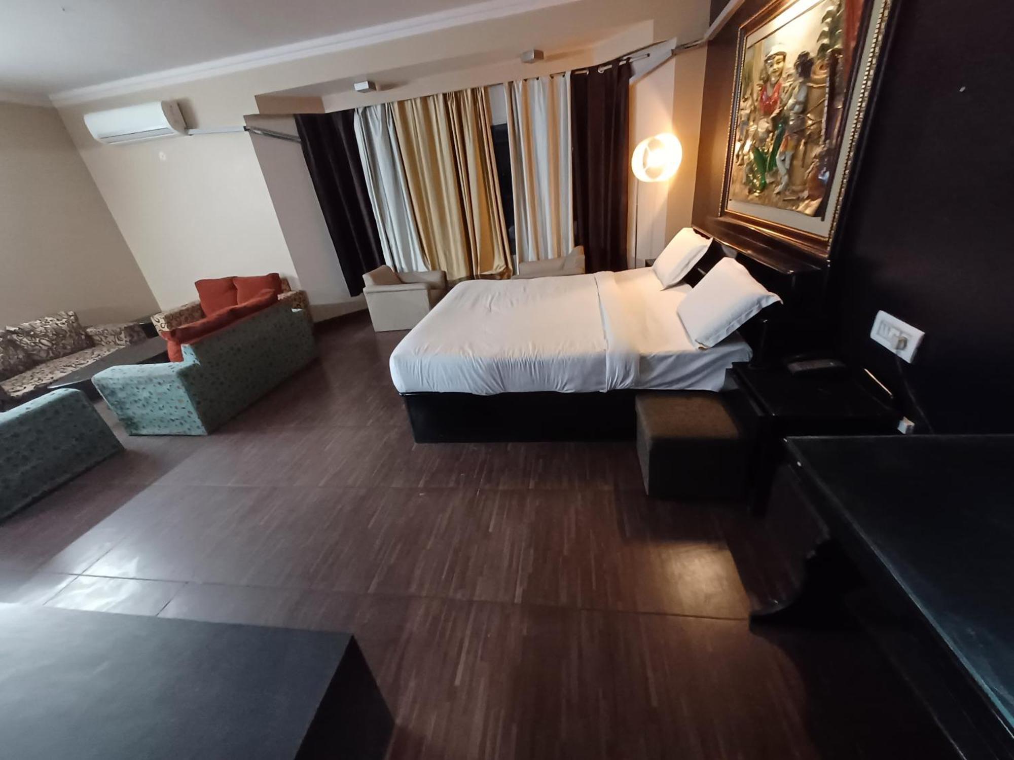 Hotel Maya International Jaipur