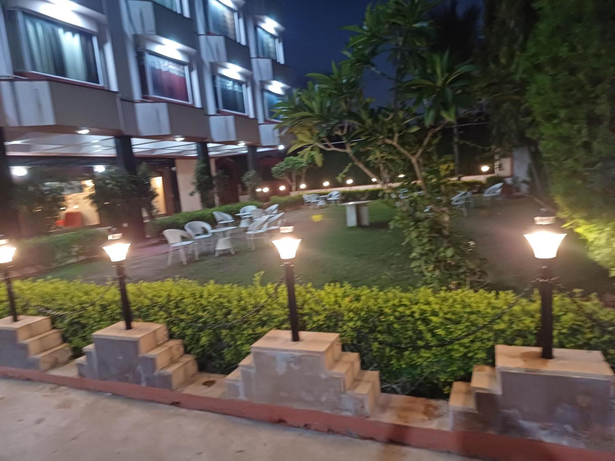 Maya International 3* Jaipur