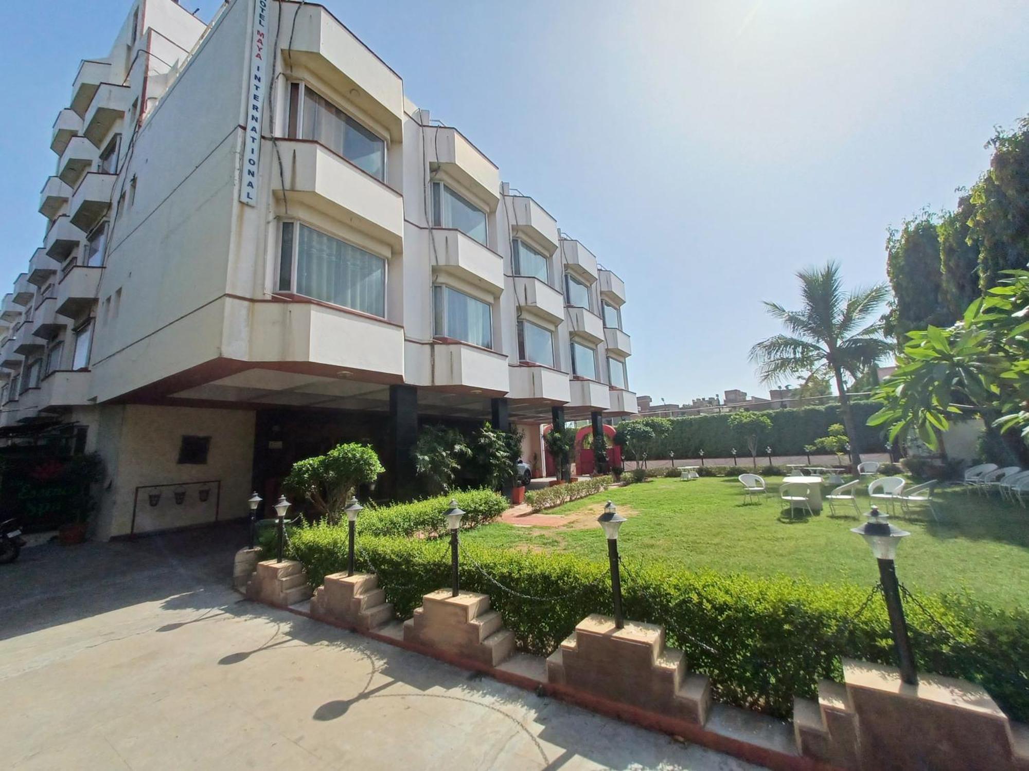 Maya International Hotel 3*