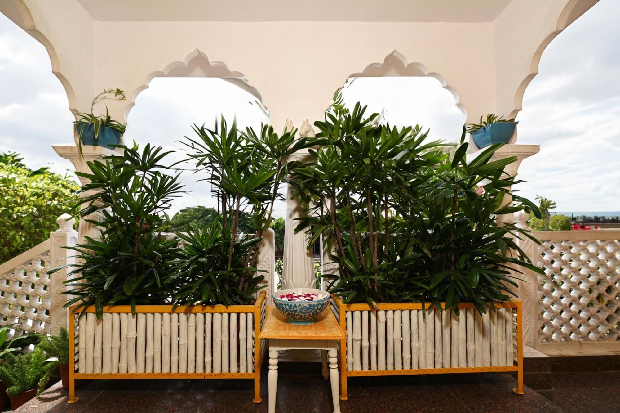 Hotel Chitra Katha - A Story Per 2*